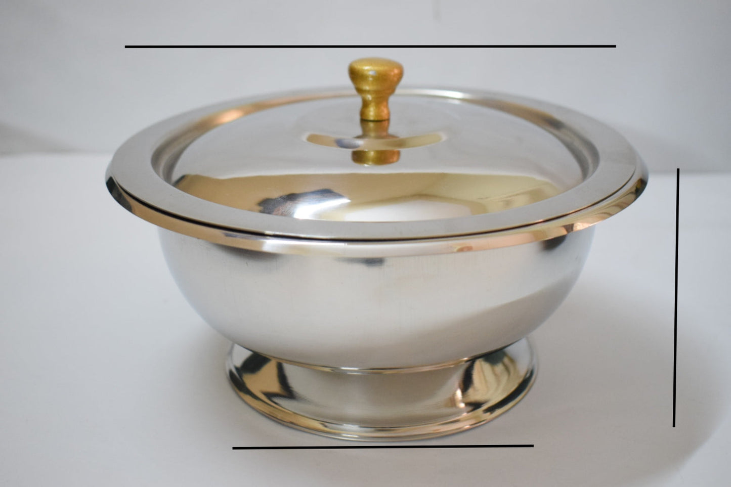 Salan Saver stainless steel serving bowl with measurement guide lines