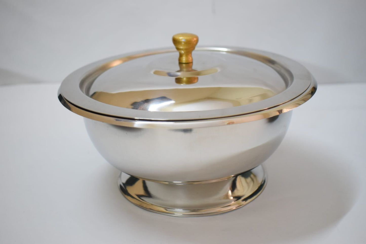 Salan Saver stainless steel serving bowl with lid front view gold knob